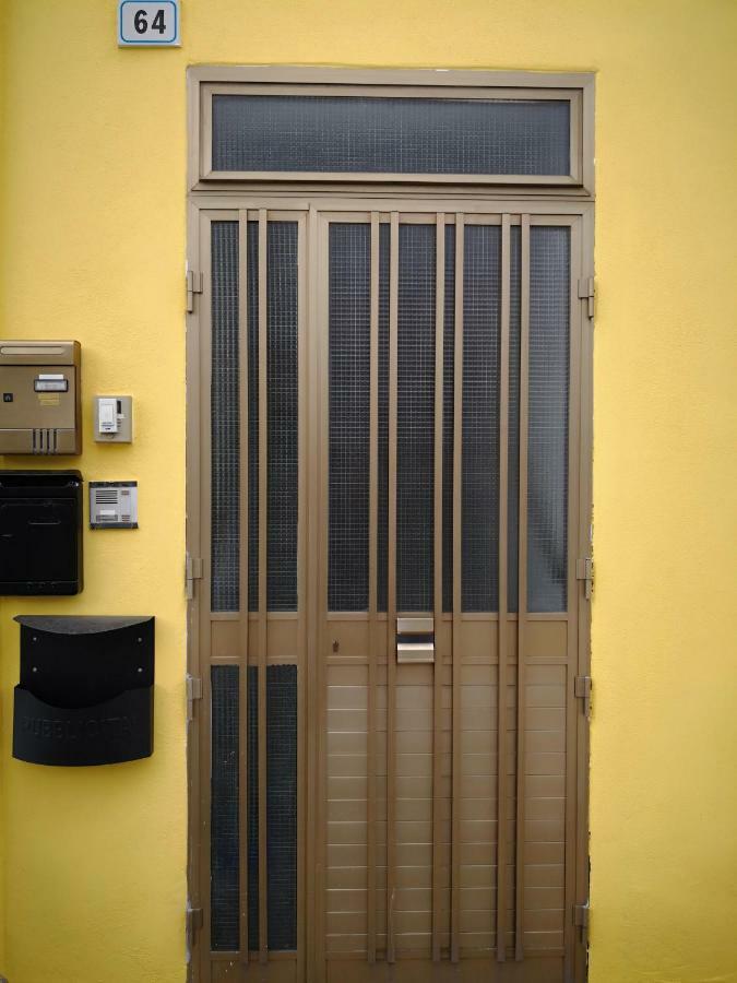 Apartmán A Casa Di Rossano E Rossella Carbonia Exteriér fotografie